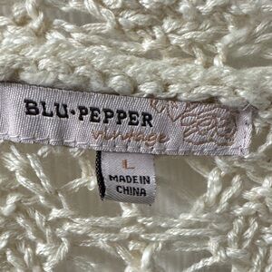 Blu Pepper Ivory Knit sweater